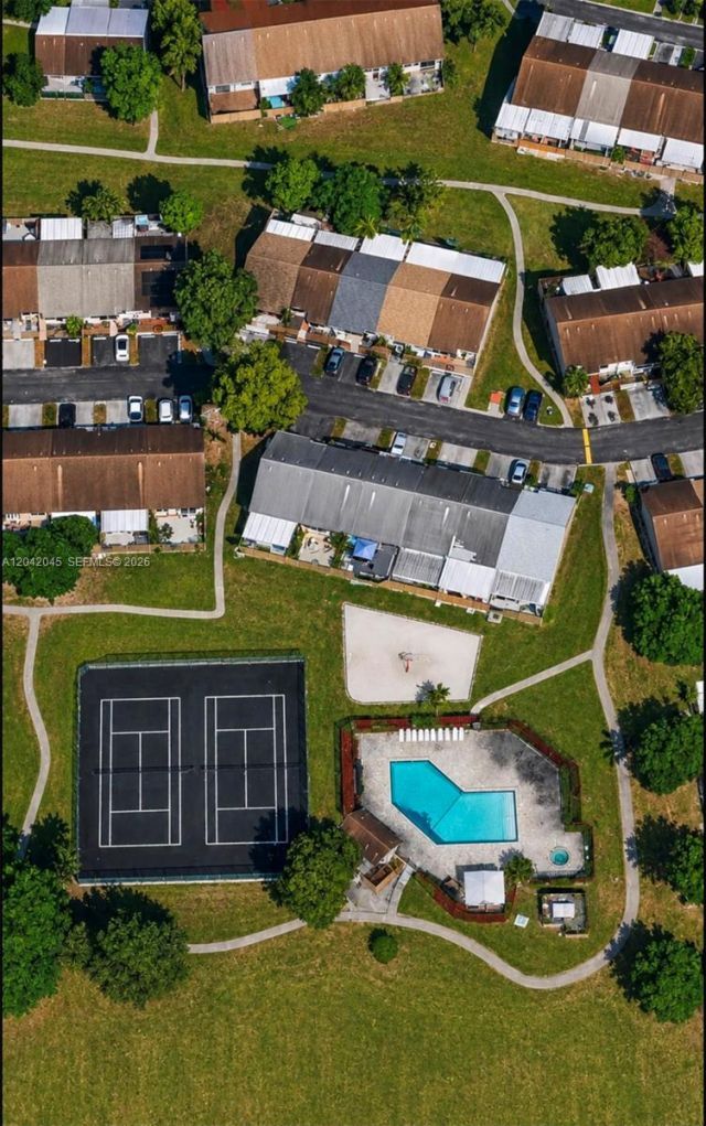 6780 NW 186th Ter, Hialeah, FL 33015 Photo