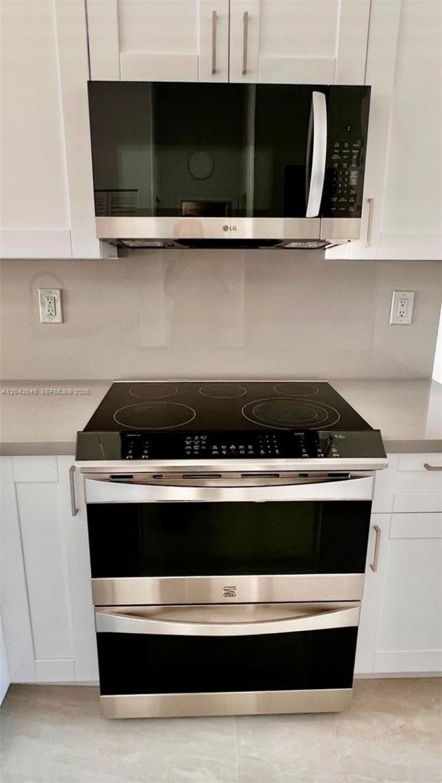 6780 NW 186th Ter, Hialeah, FL 33015 Photo