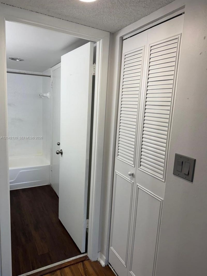 1200 NE Miami Gardens Dr , Unit 218W, Miami, FL 33179 Photo