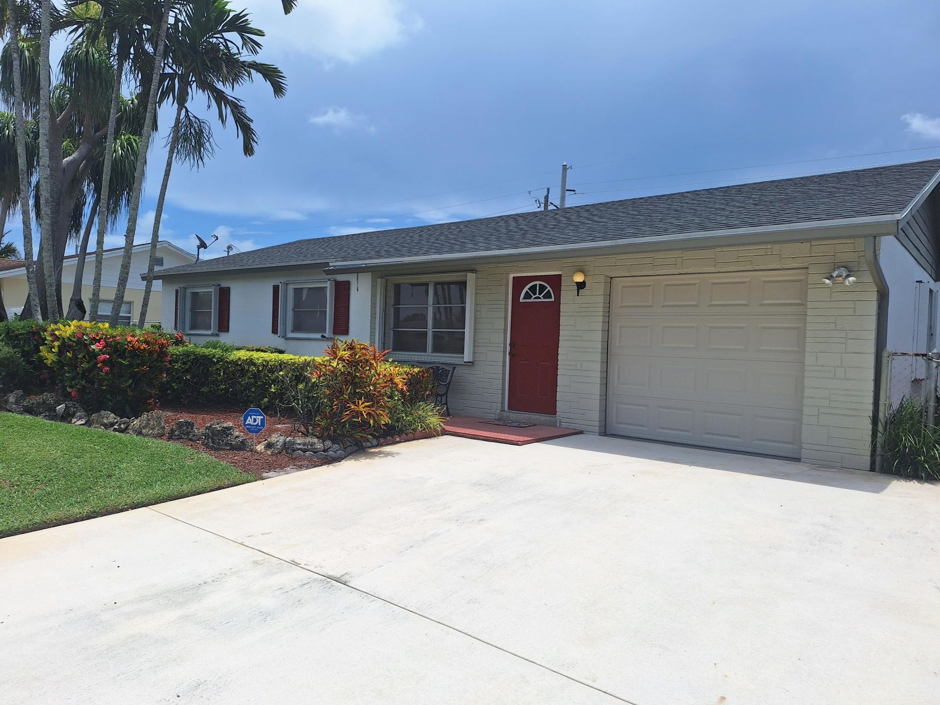 4972 Royal Court S, West Palm Beach, FL 33415 Photo
