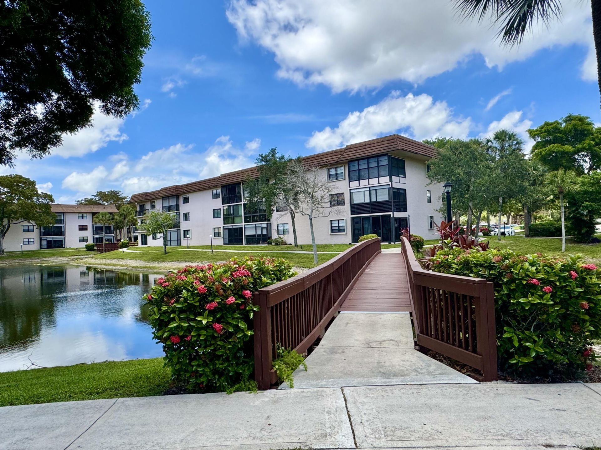 4930 E Sabal Palm Boulevard, Unit 107, Tamarac, FL 33319 Photo