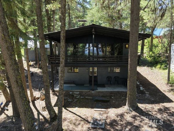 9 Victoria Way, Cascade, ID 83611
