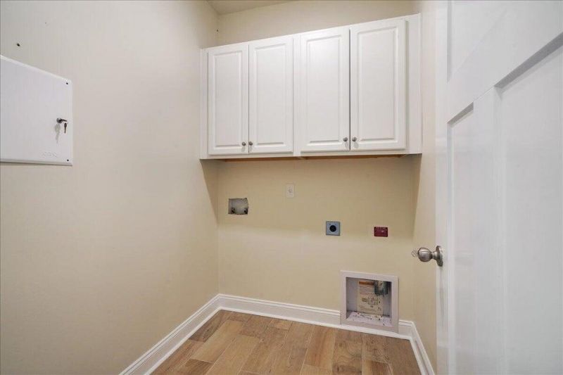 1309 Enfield Lane Photo 30