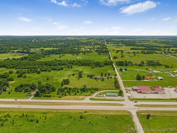 132 E State Hwy 51, Coweta, OK 74429
