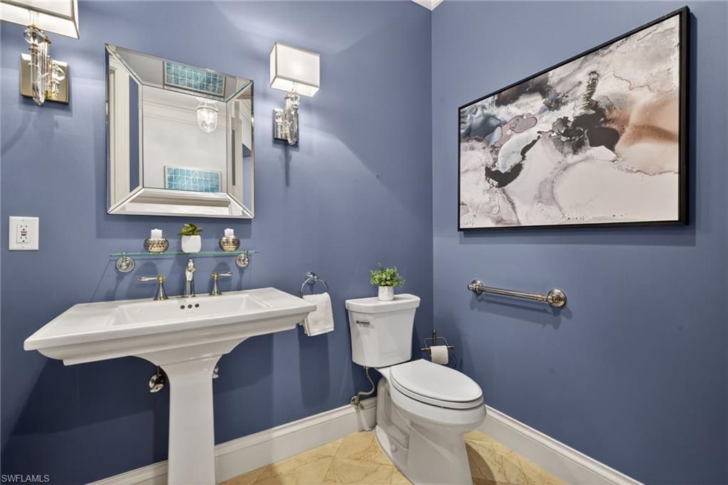 625 5th Ave S, Unit 302, Naples, FL 34102 Photo