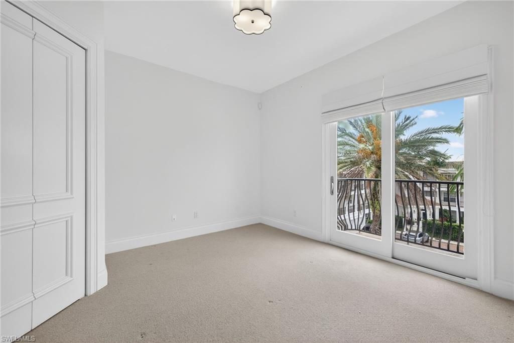 625 5th Ave S, Unit 302, Naples, FL 34102 Photo