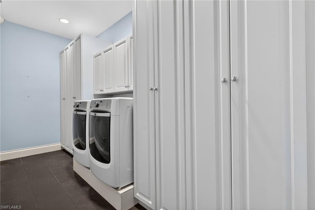 625 5th Ave S, Unit 302, Naples, FL 34102 Photo