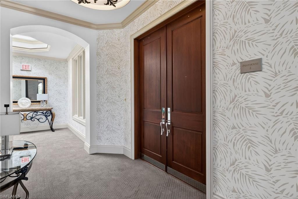 625 5th Ave S, Unit 302, Naples, FL 34102 Photo