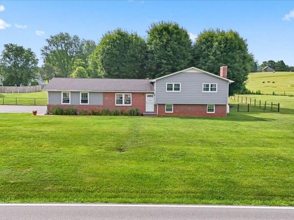 19272 Old Jonesboro Road, Abingdon, VA 24211
