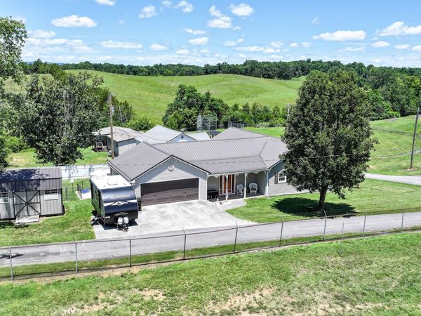 207 Stinson Drive, Bulls Gap, TN 37711