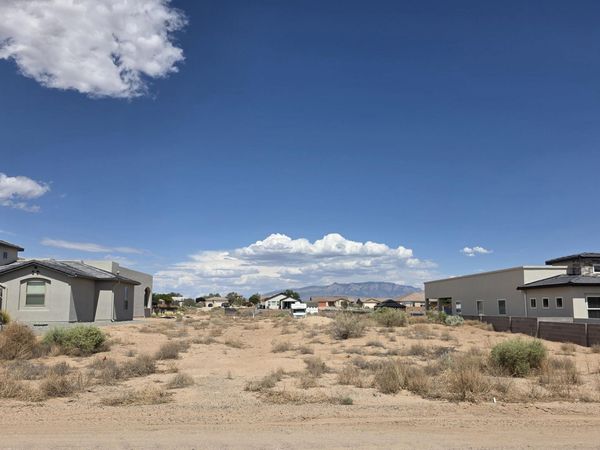 408 5th Street NE, Rio Rancho, NM 87124