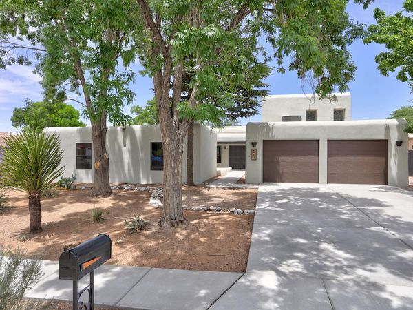 1315 Camino Ecuestre NW, Albuquerque, NM 87107