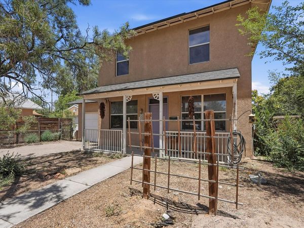 423 Placido Martinez Court NE, Albuquerque, NM 87102