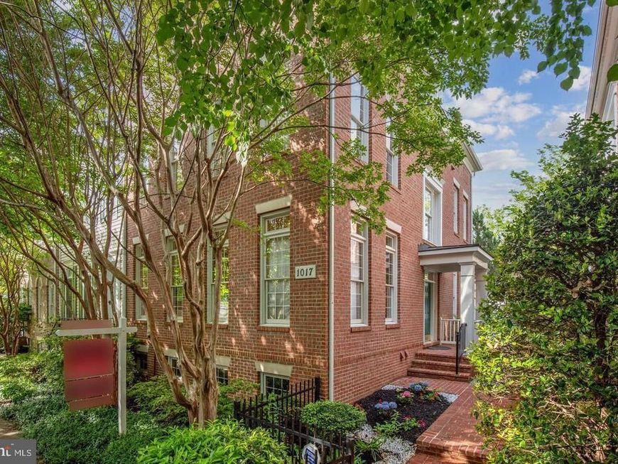 1017 Reserve Champion Drive , Unit 2, Rockville, MD 20850 Main Photo