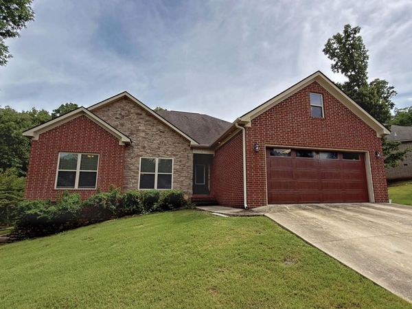 4 Valley View Road, Batesville, AR 72501