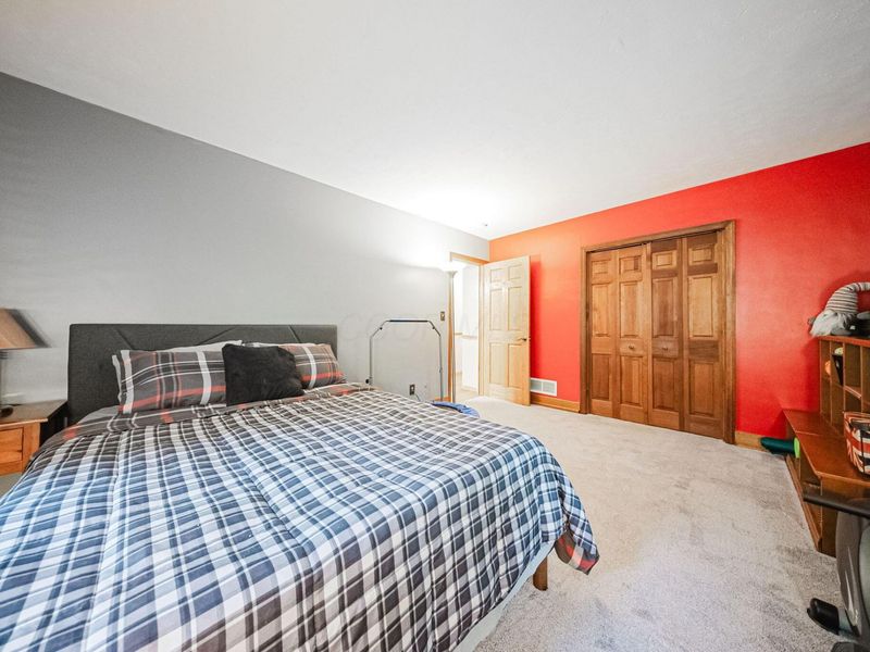 8015 Riverside Drive, Dublin, OH 43016 Photo 23