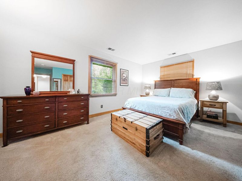 8015 Riverside Drive, Dublin, OH 43016 Photo 26