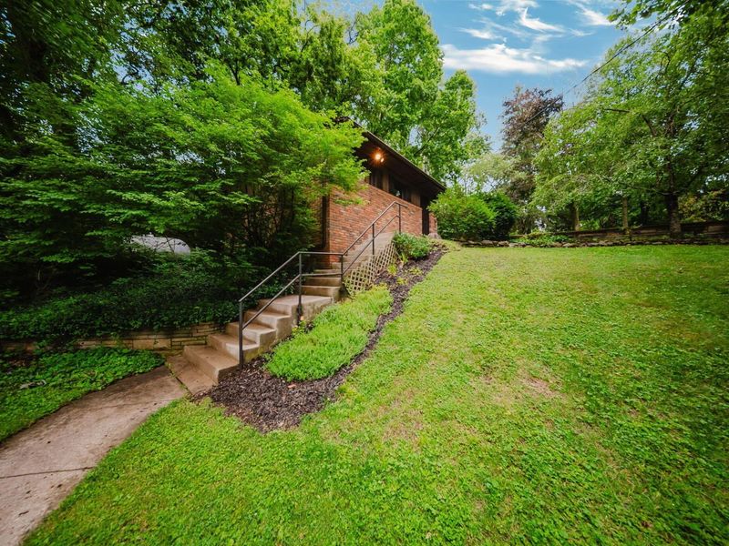 8015 Riverside Drive, Dublin, OH 43016 Photo 41