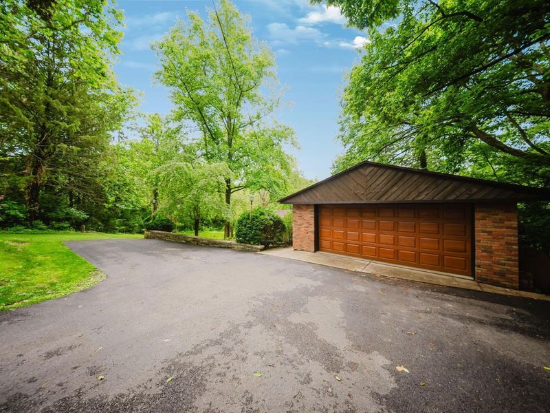 8015 Riverside Drive, Dublin, OH 43016 Photo 42