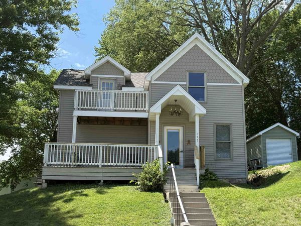 277 Quince Street, Dubuque, IA 52001