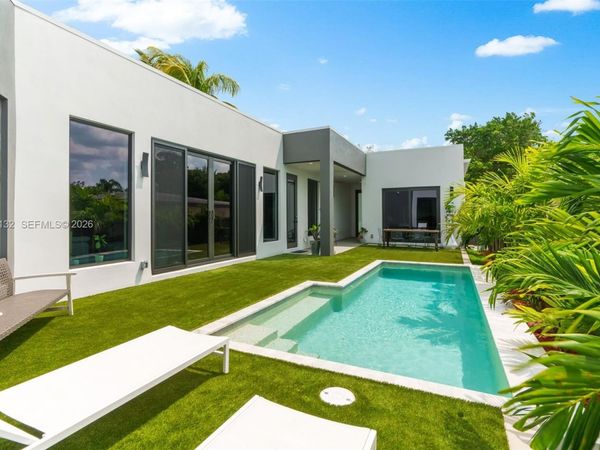 41 NE 24th St , Wilton Manors, FL 33305