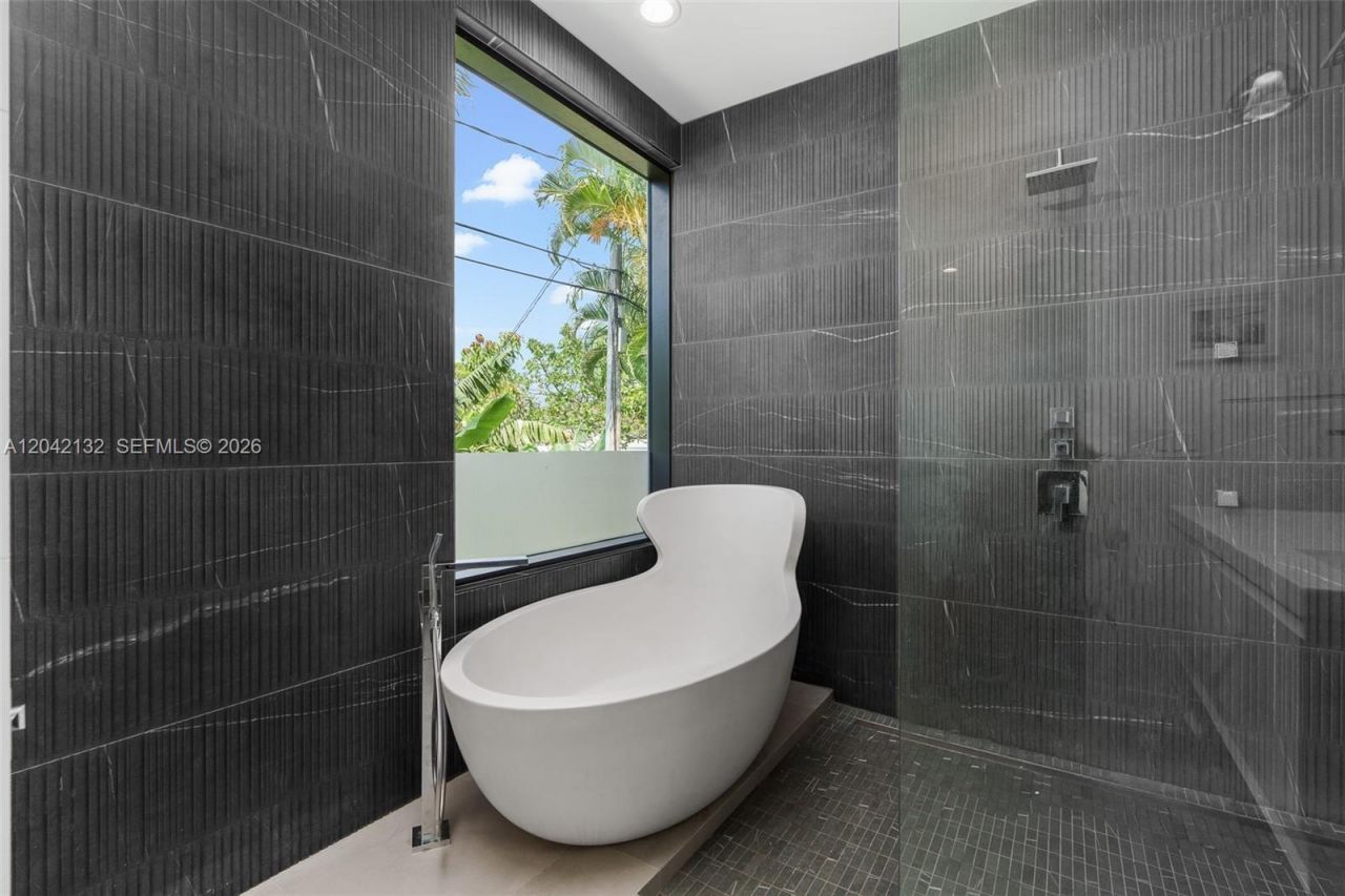 41 NE 24th St, Wilton Manors, FL 33305 Photo