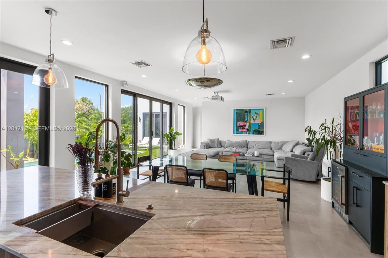 41 NE 24th St, Wilton Manors, FL 33305 Photo