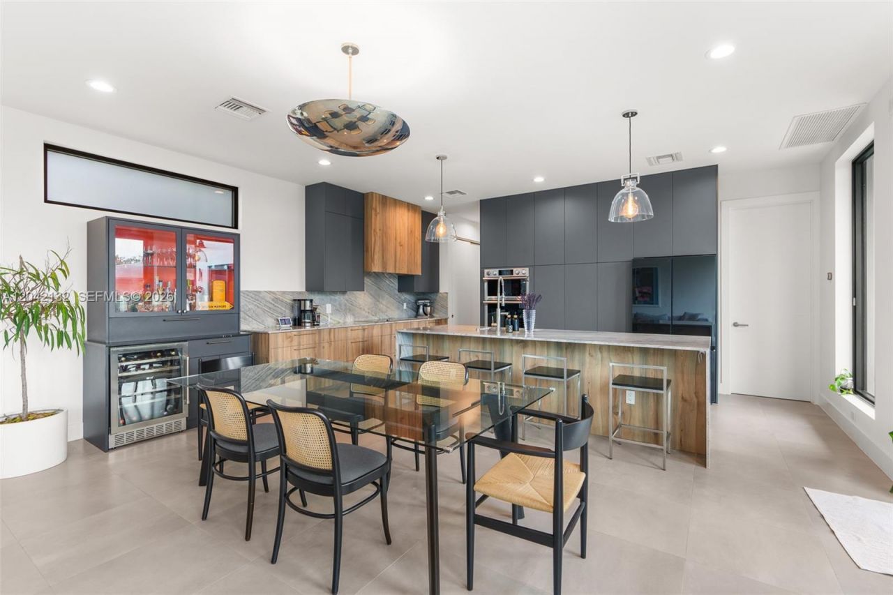 41 NE 24th St, Wilton Manors, FL 33305 Photo