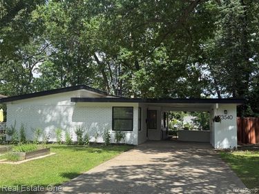 23540 Majestic, Oak Park, MI 48237