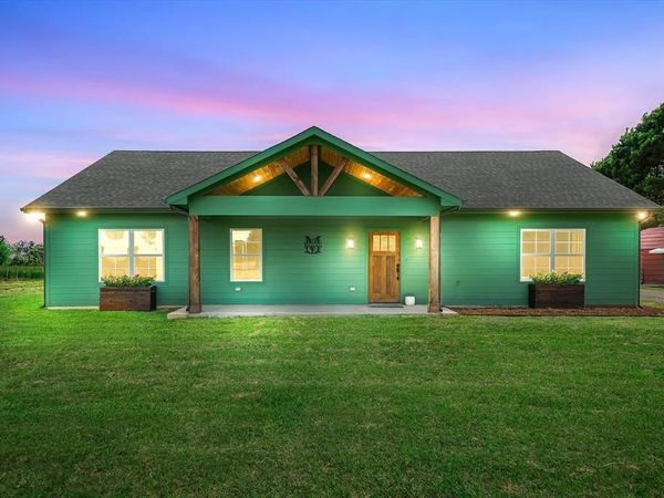 832 Vz County Road 4512 , Ben Wheeler, TX 75754