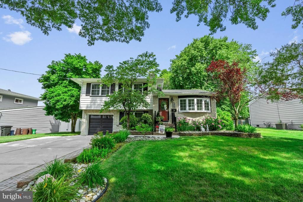 36 Beaver Drive, Barrington, NJ 08007 Main Photo