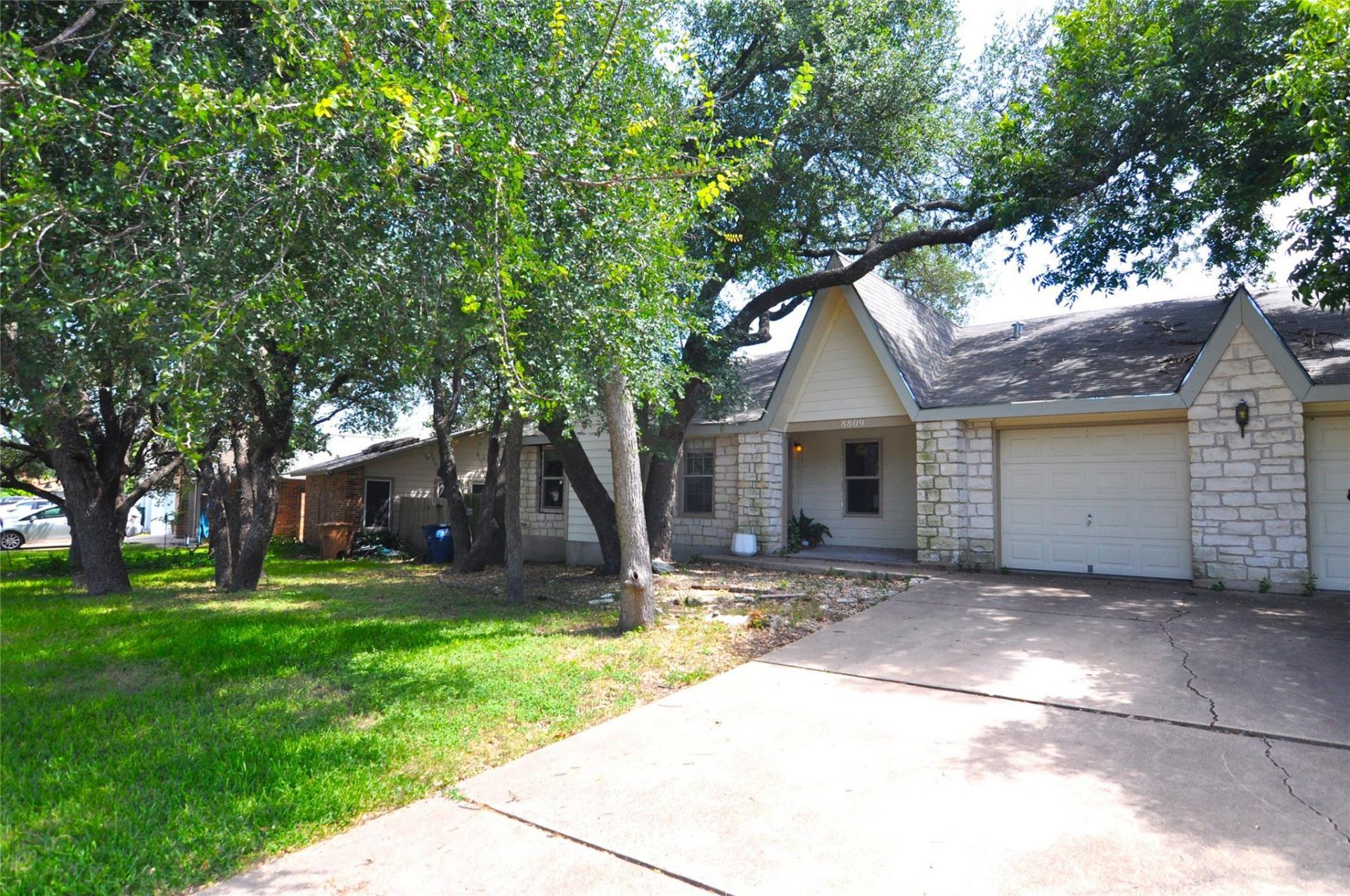 8809 Piney Pt, Unit B, Austin, TX 78729 Main Photo