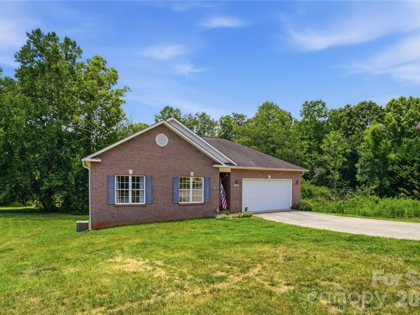 1550 Indian Springs Drive NW, Conover, NC 28613