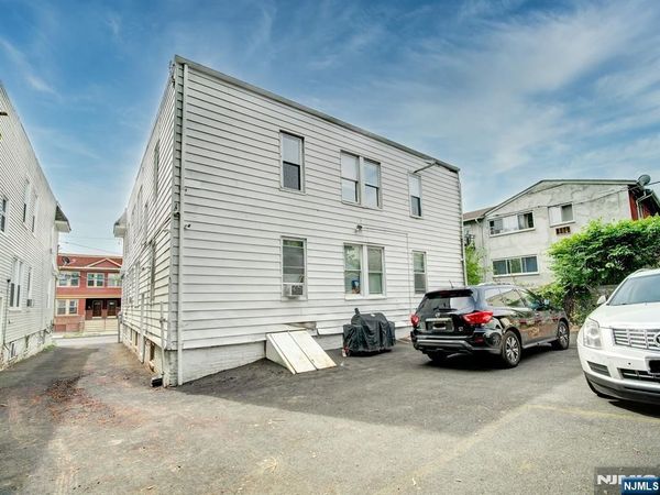 147 Huntington Terrace 143, NEWARK, NJ 07112
