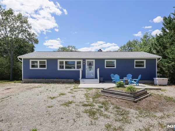 832 Demont Street, TOMS RIVER, NJ 08753