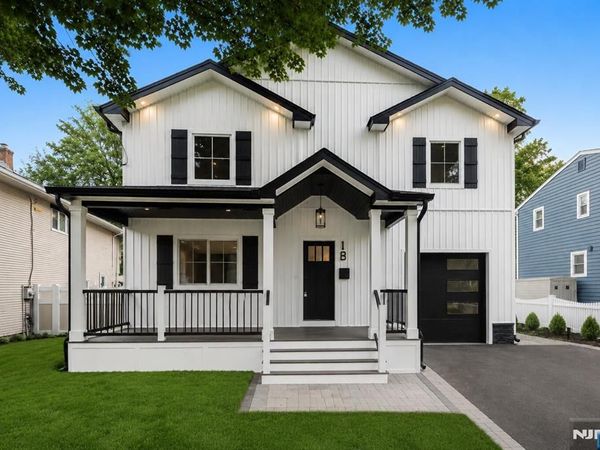 18 Orchard Street, POMPTON LAKES, NJ 07442