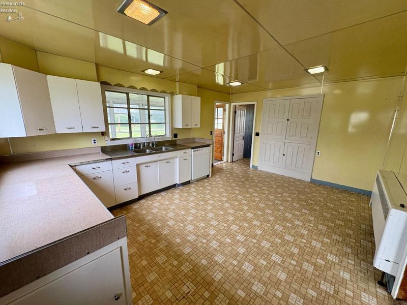 5810 W Tiffin Street, Bascom, OH 44809 Photo 6