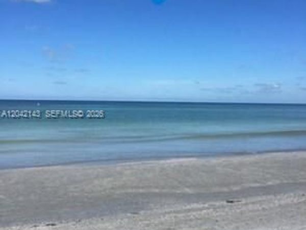Unit 104, St Pe, St Petersburg, FL 33706