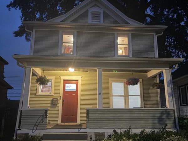 792 Smith Avenue S, Saint Paul, MN 55107