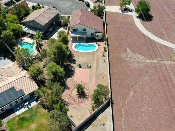 8332 Spring Arts Avenue, Las Vegas, NV 89129