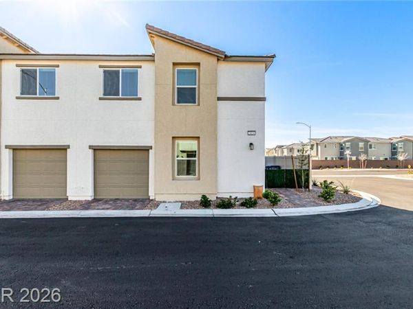 2829 Champagne Gold Avenue, North Las Vegas, NV 89086