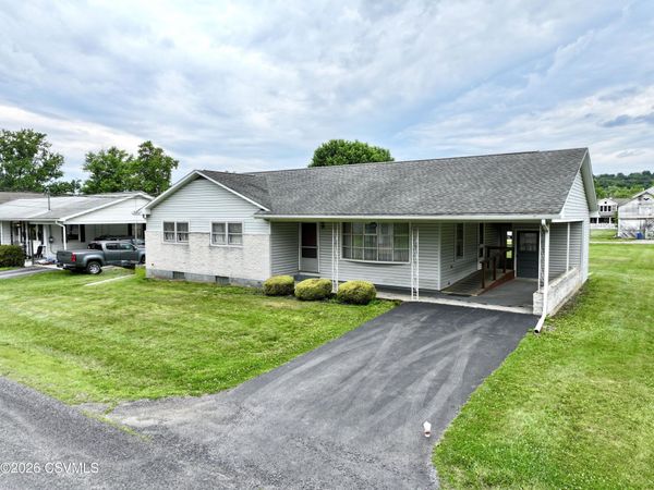 124 VINE Street, Kreamer, PA 17833