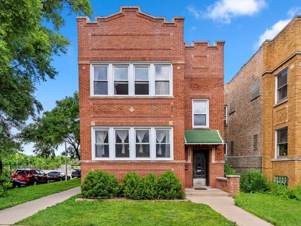 3700 N Monticello Avenue , Chicago, IL 60618