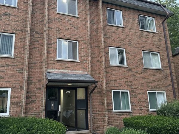 908 Casey Court , Unit 3, Schaumburg, IL 60173