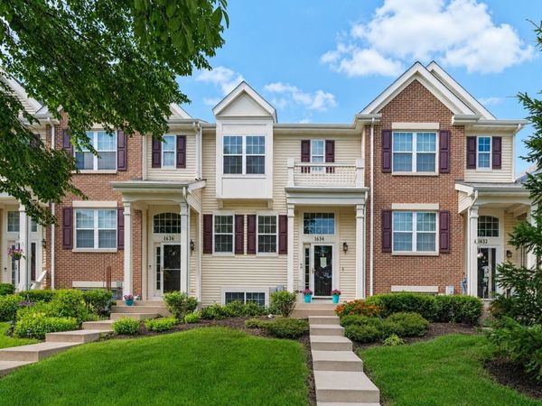 1634 Windward Drive , Pingree Grove, IL 60140