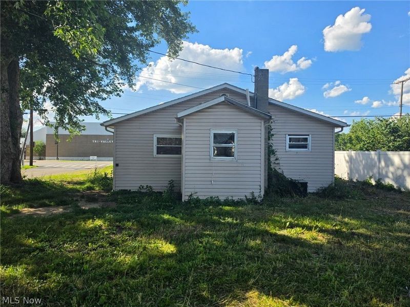 49 E Muskingum Avenue, Dresden, OH 43821 Photo 4