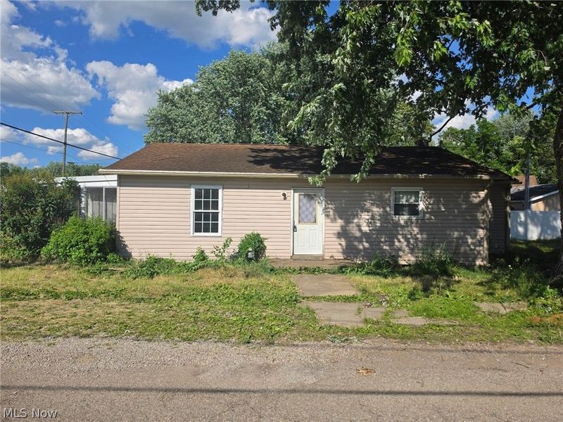 49 E Muskingum Avenue, Dresden, OH 43821 Photo 5