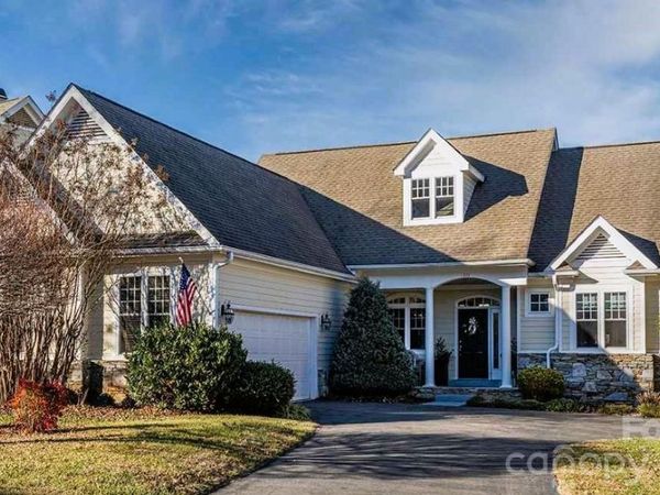 40 Bunker Court , Mills River, NC 28759