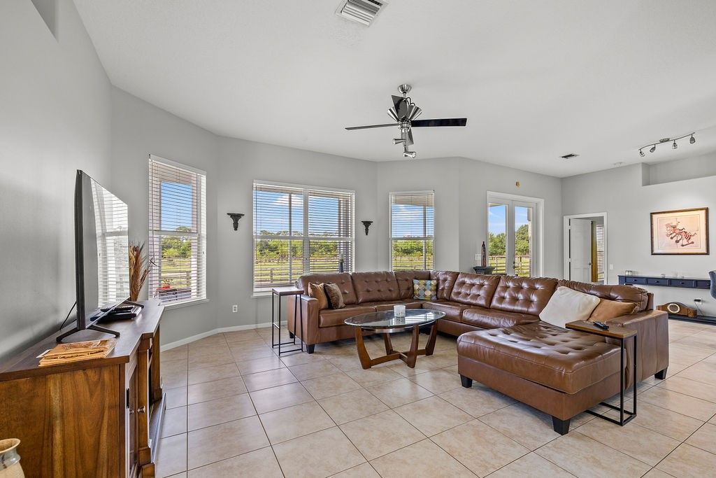 2305 58th Ave Sw, Vero Beach, FL 32968 Photo