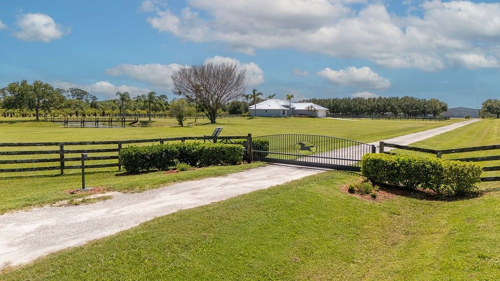2305 58th Ave Sw, Vero Beach, FL 32968 Photo